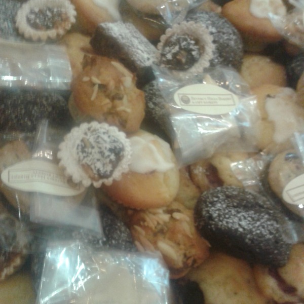 BlogFest cakes